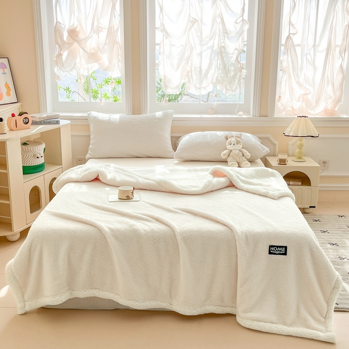 91家纺网 家纺一手货源 找家纺 欧邦 2025新款A类舒棉半边绒羊羔绒双层毛毯跨境 双层-素雅白