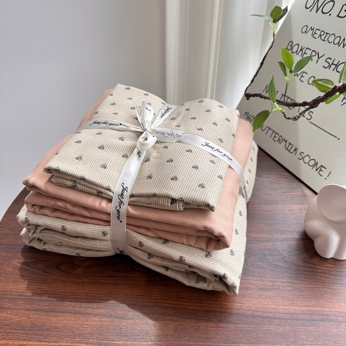 91家纺网 家纺一手货源 找家纺 （总）爱思佳 2024新款A类母婴全棉双层纱印花四件套直播热卖系列三 叠拍图