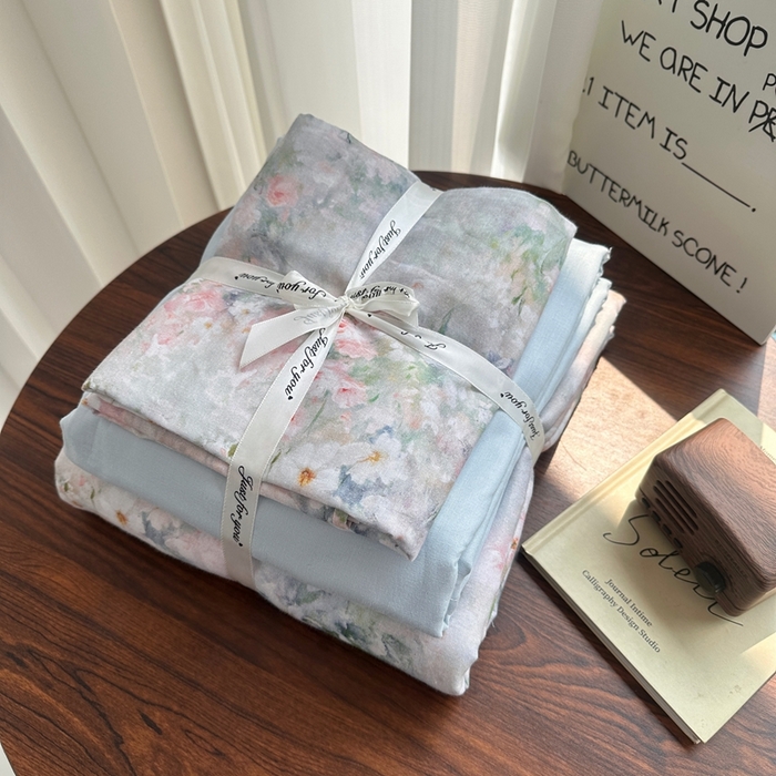 91家纺网 家纺一手货源 找家纺 （总）爱思佳 2024新款A类母婴全棉双层纱印花四件套直播热卖系列三 叠拍图