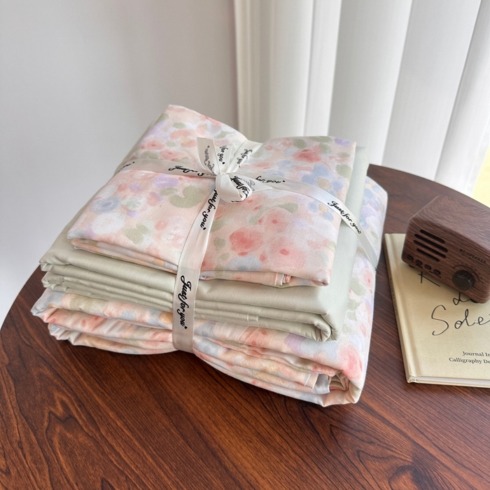 91家纺网 家纺一手货源 找家纺 （总）爱思佳 2024新款A类母婴全棉双层纱印花四件套直播热卖系列三 叠拍图