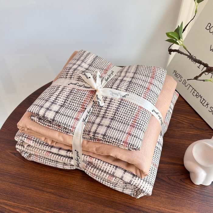 91家纺网 家纺一手货源 找家纺 （总）爱思佳 2024新款A类母婴全棉双层纱印花四件套直播热卖系列三 叠拍图