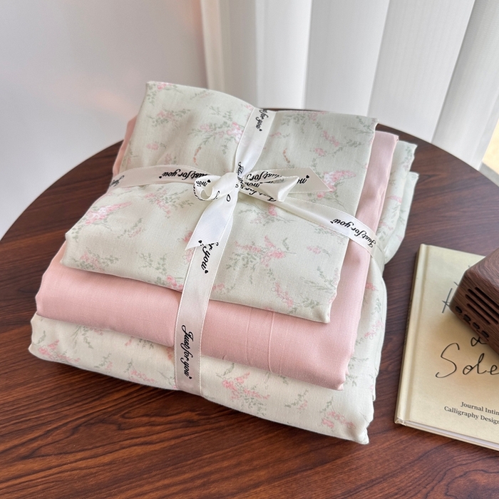 91家纺网 家纺一手货源 找家纺 （总）爱思佳 2024新款A类母婴全棉双层纱印花四件套直播热卖系列三 叠拍图