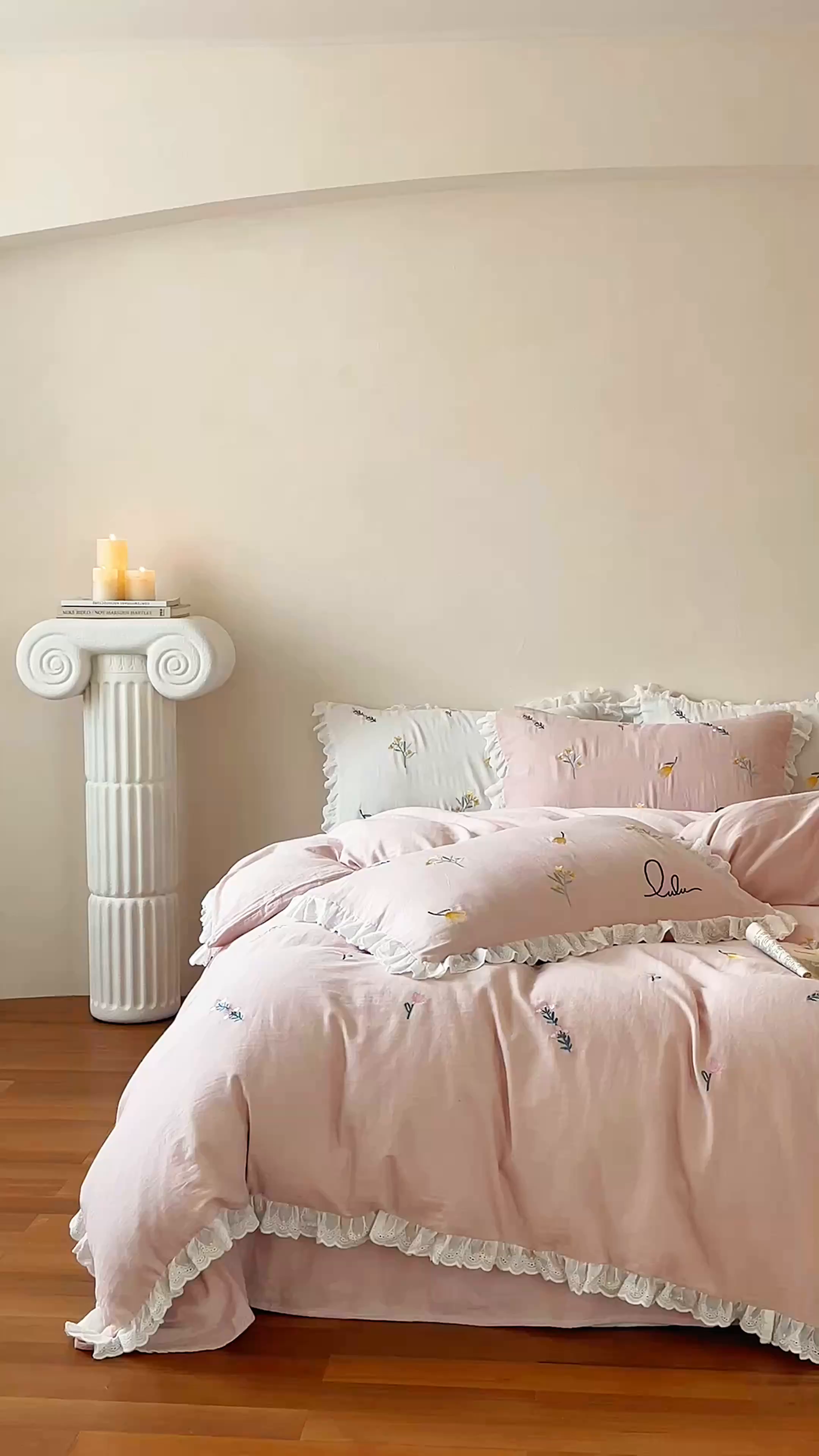 91家纺网 家纺一手货源 找家纺 FORTWO家纺原创设计（FOR TWO家纺） 2025新款40支全棉纯棉双层纱刺绣花边款四件套-小花园 小花园-粉