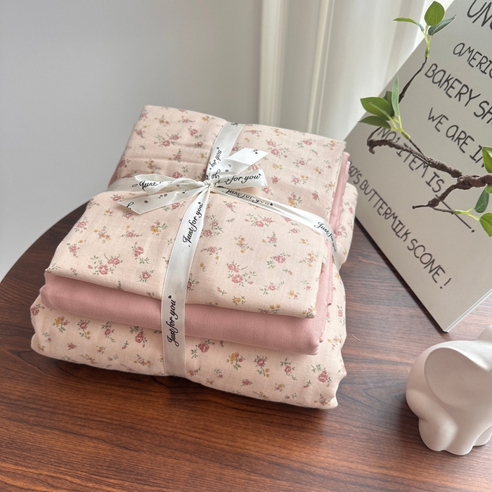 91家纺网 家纺一手货源 找家纺 （总）爱思佳 2024新款A类母婴全棉双层纱印花四件套直播热卖系列三 叠拍图