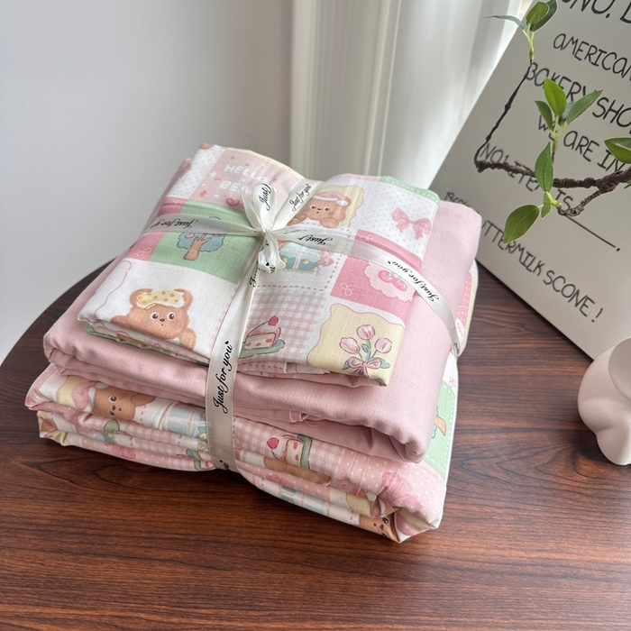 91家纺网 家纺一手货源 找家纺 （总）爱思佳 2024新款A类母婴全棉双层纱印花四件套直播热卖系列三 叠拍图