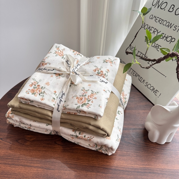 91家纺网 家纺一手货源 找家纺 （总）爱思佳 2024新款A类母婴全棉双层纱印花四件套直播热卖系列三 叠拍图