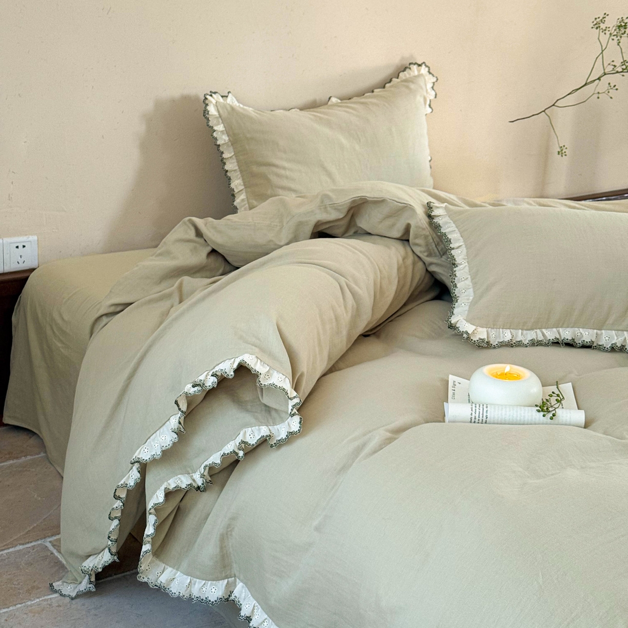 91家纺网 家纺一手货源 找家纺 FORTWO家纺原创设计（FOR TWO家纺） 2025新款双层纱刺绣花边款四件套-安妮 安妮-瓷绿