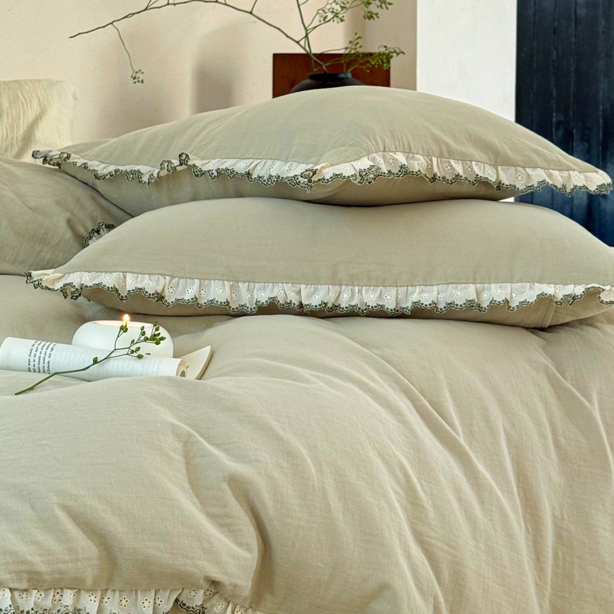 91家纺网 家纺一手货源 找家纺 FORTWO家纺原创设计（FOR TWO家纺） 2025新款双层纱刺绣花边款四件套-安妮 安妮-瓷绿