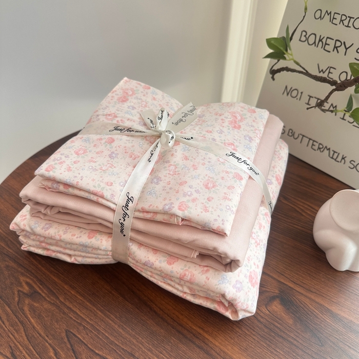 91家纺网 家纺一手货源 找家纺 （总）爱思佳 2024新款A类母婴全棉双层纱印花四件套直播热卖系列三 叠拍图