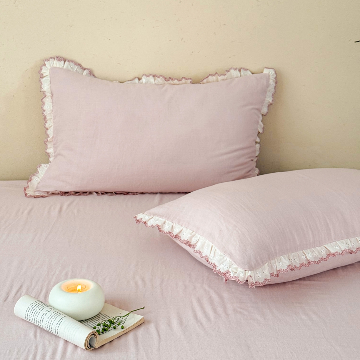 91家纺网 家纺一手货源 找家纺 FORTWO家纺原创设计（FOR TWO家纺） 2025新款双层纱刺绣花边款四件套-安妮 安妮-粉