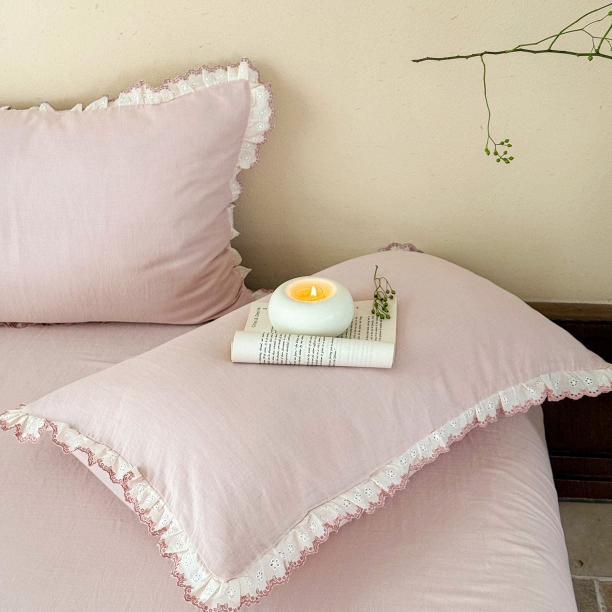 91家纺网 家纺一手货源 找家纺 FORTWO家纺原创设计（FOR TWO家纺） 2025新款双层纱刺绣花边款四件套-安妮 安妮-粉