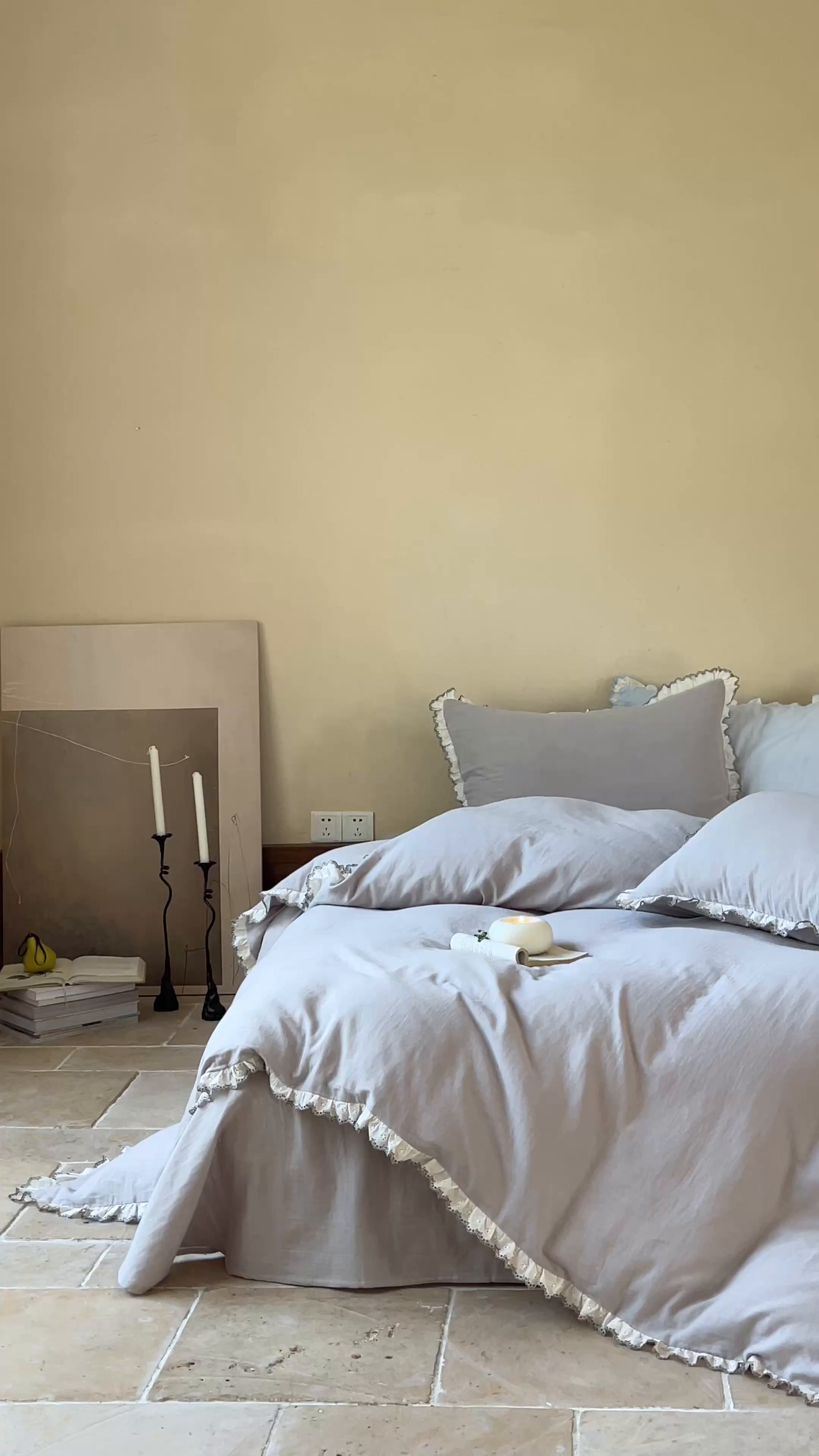 91家纺网 家纺一手货源 找家纺 FORTWO家纺原创设计（FOR TWO家纺） 2025新款双层纱刺绣花边款四件套-安妮 安妮-灰