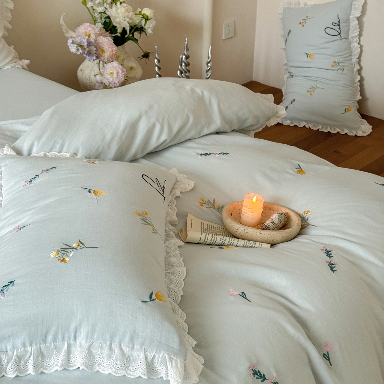 91家纺网 家纺一手货源 找家纺 FORTWO家纺原创设计（FOR TWO家纺） 2025新款40支全棉纯棉双层纱刺绣花边款四件套-小花园 小花园-兰