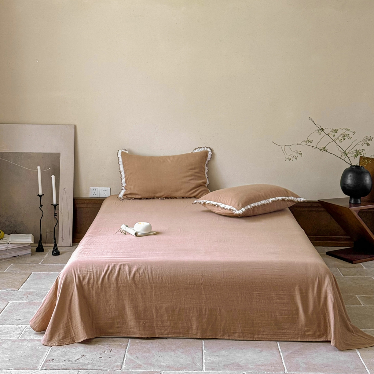 91家纺网 家纺一手货源 找家纺 FORTWO家纺原创设计（FOR TWO家纺） 2025新款双层纱刺绣花边款四件套-安妮 安妮-咖