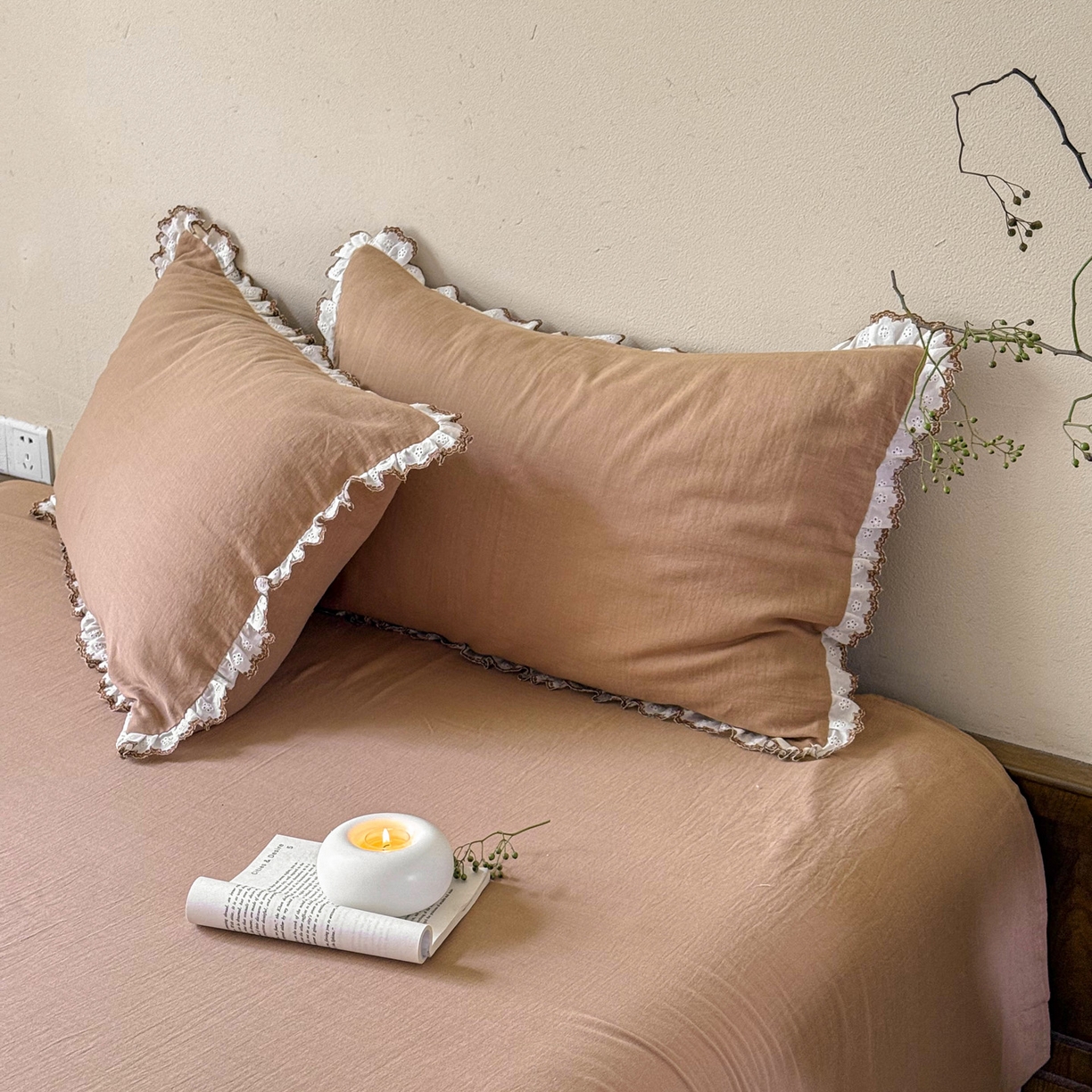 91家纺网 家纺一手货源 找家纺 FORTWO家纺原创设计（FOR TWO家纺） 2025新款双层纱刺绣花边款四件套-安妮 安妮-咖