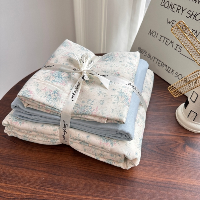 91家纺网 家纺一手货源 找家纺 爱思佳 2024新款A类母婴全棉双层纱印花四件套直播热卖系列三 叠拍图 仲夏