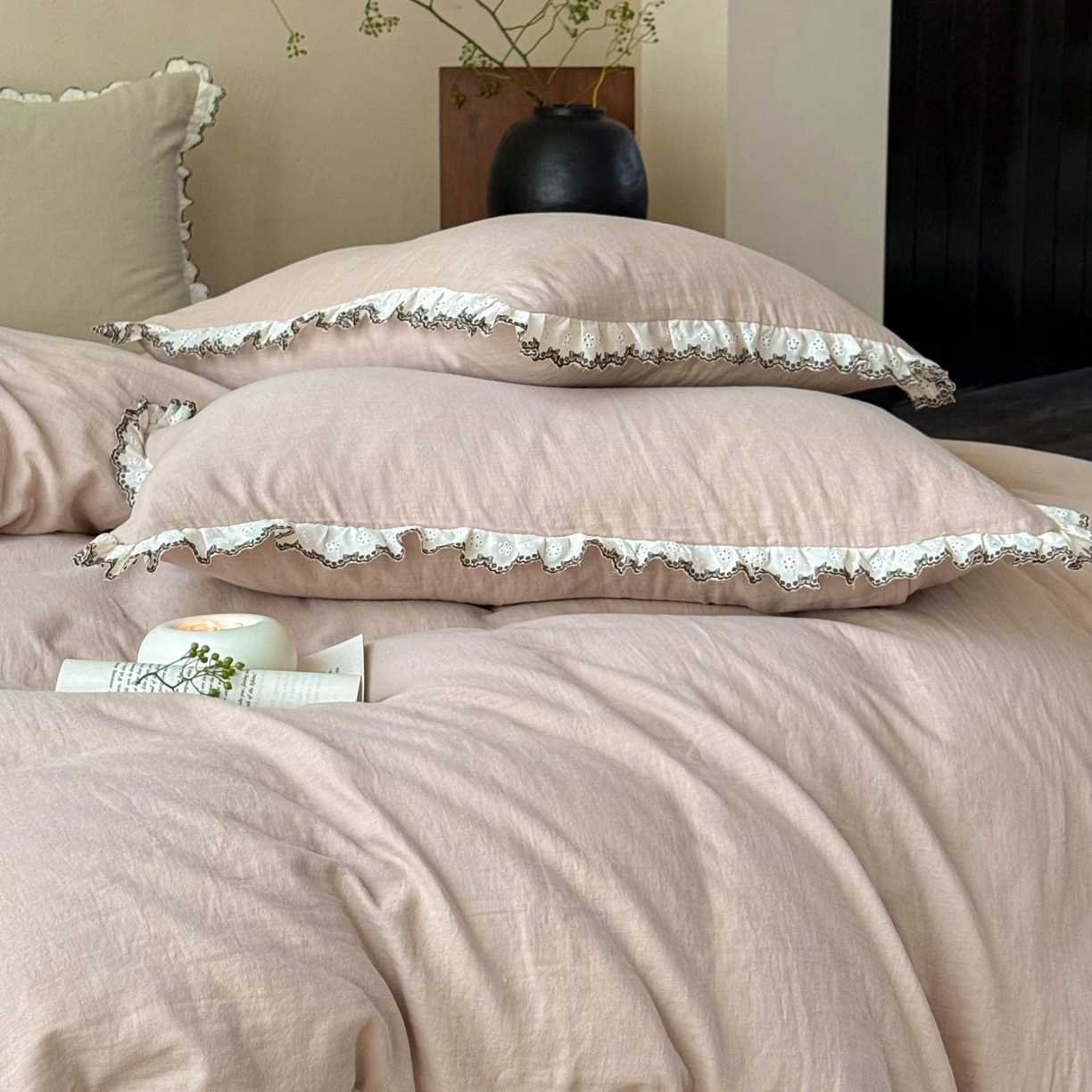 91家纺网 家纺一手货源 找家纺 FORTWO家纺原创设计（FOR TWO家纺） 2025新款双层纱刺绣花边款四件套-安妮 安妮-卡其