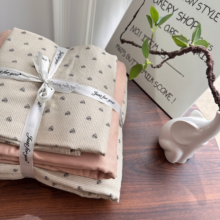 91家纺网 家纺一手货源 找家纺 （总）爱思佳 2024新款A类母婴全棉双层纱印花四件套直播热卖系列三 叠拍图