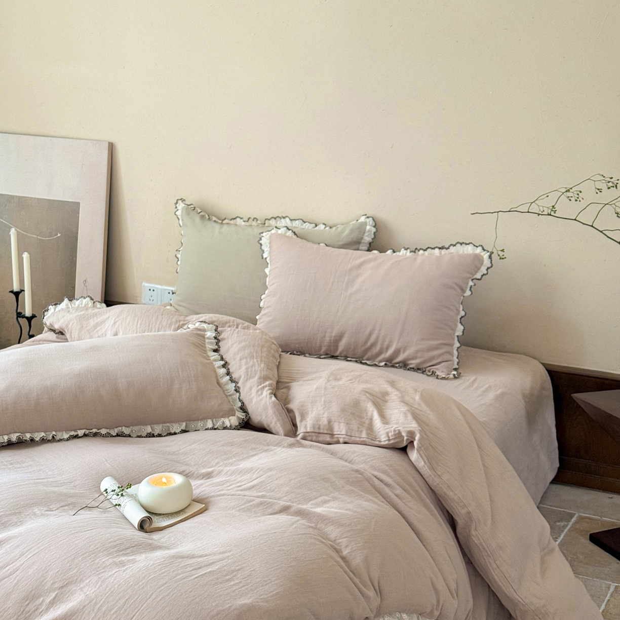 91家纺网 家纺一手货源 找家纺 FORTWO家纺原创设计（FOR TWO家纺） 2025新款双层纱刺绣花边款四件套-安妮 安妮-卡其