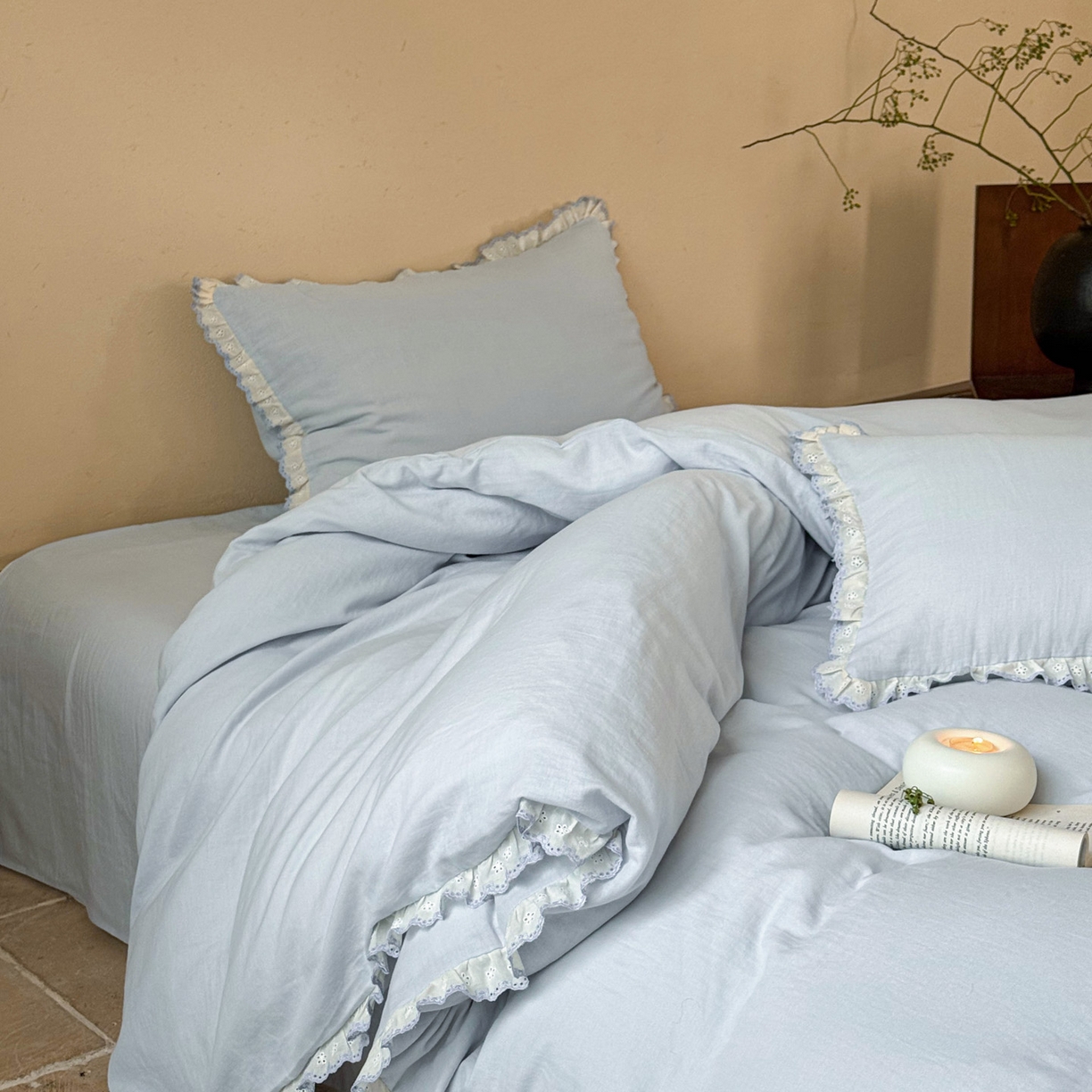 91家纺网 家纺一手货源 找家纺 FORTWO家纺原创设计（FOR TWO家纺） 2025新款双层纱刺绣花边款四件套-安妮 安妮-兰