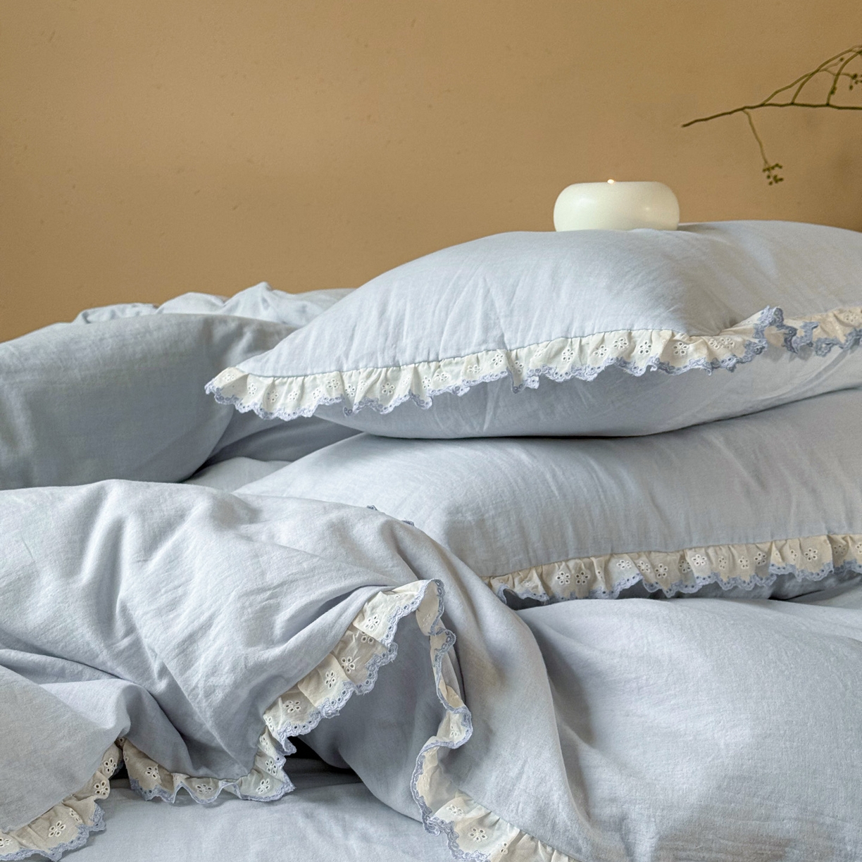 91家纺网 家纺一手货源 找家纺 FORTWO家纺原创设计（FOR TWO家纺） 2025新款双层纱刺绣花边款四件套-安妮 安妮-兰