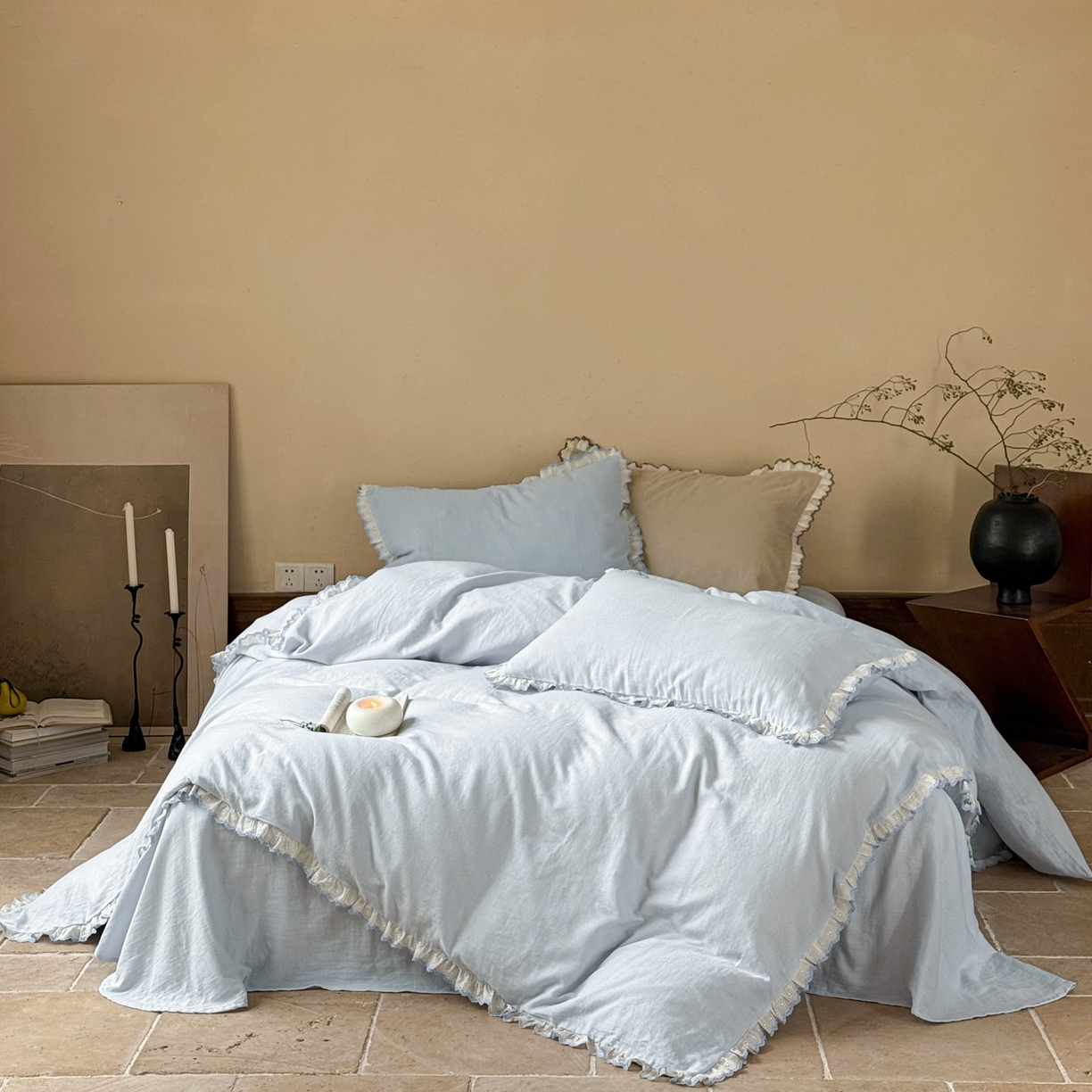 91家纺网 家纺一手货源 找家纺 FORTWO家纺原创设计（FOR TWO家纺） 2025新款双层纱刺绣花边款四件套-安妮 安妮-兰