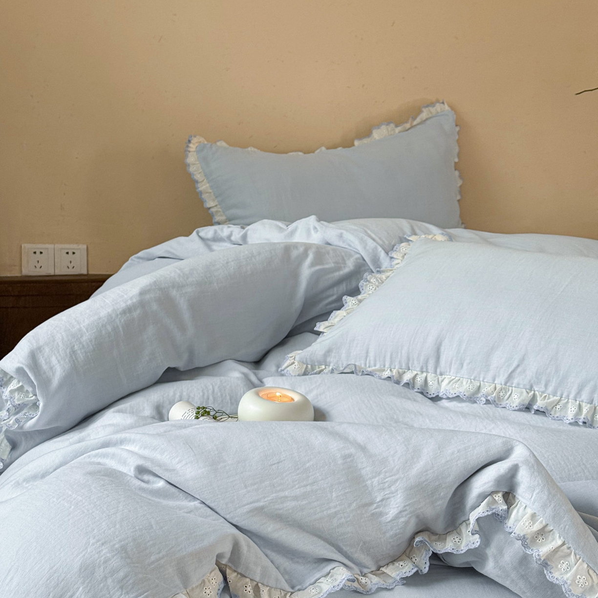 91家纺网 家纺一手货源 找家纺 FORTWO家纺原创设计（FOR TWO家纺） 2025新款双层纱刺绣花边款四件套-安妮 安妮-兰