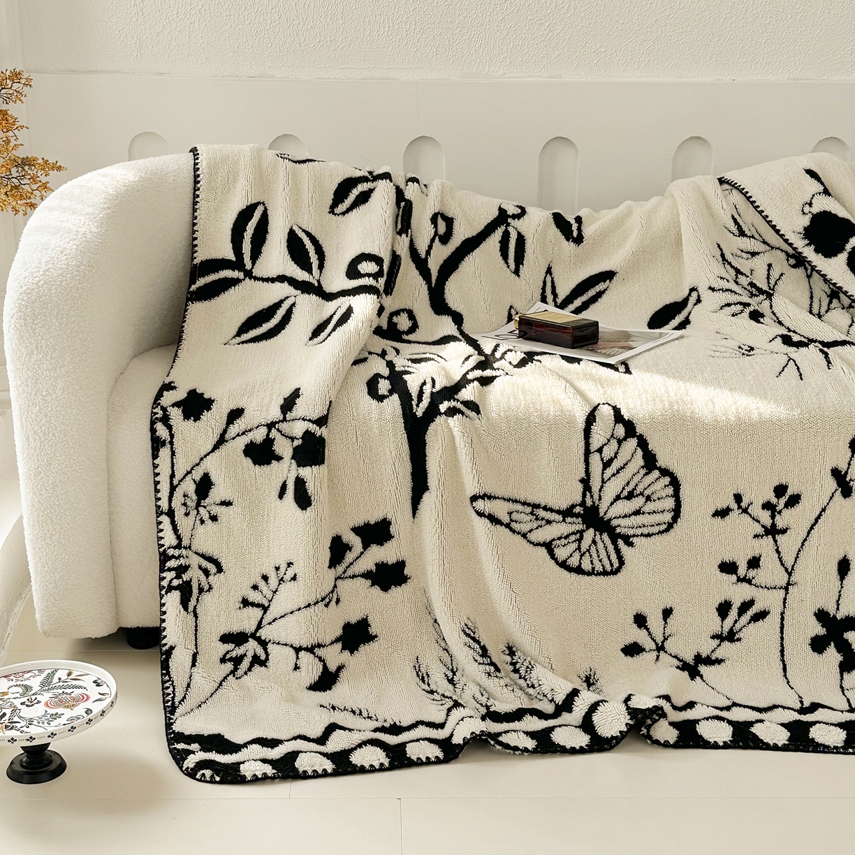 91家纺网 家纺一手货源 找家纺 十里居 2025新款双面印花舒棉绒毛毯多功能盖毯沙发毯跨境毛毯 蝴蝶树