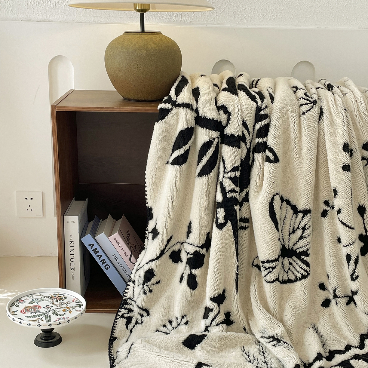 91家纺网 家纺一手货源 找家纺 十里居 2025新款双面印花舒棉绒毛毯多功能盖毯沙发毯跨境毛毯 蝴蝶树