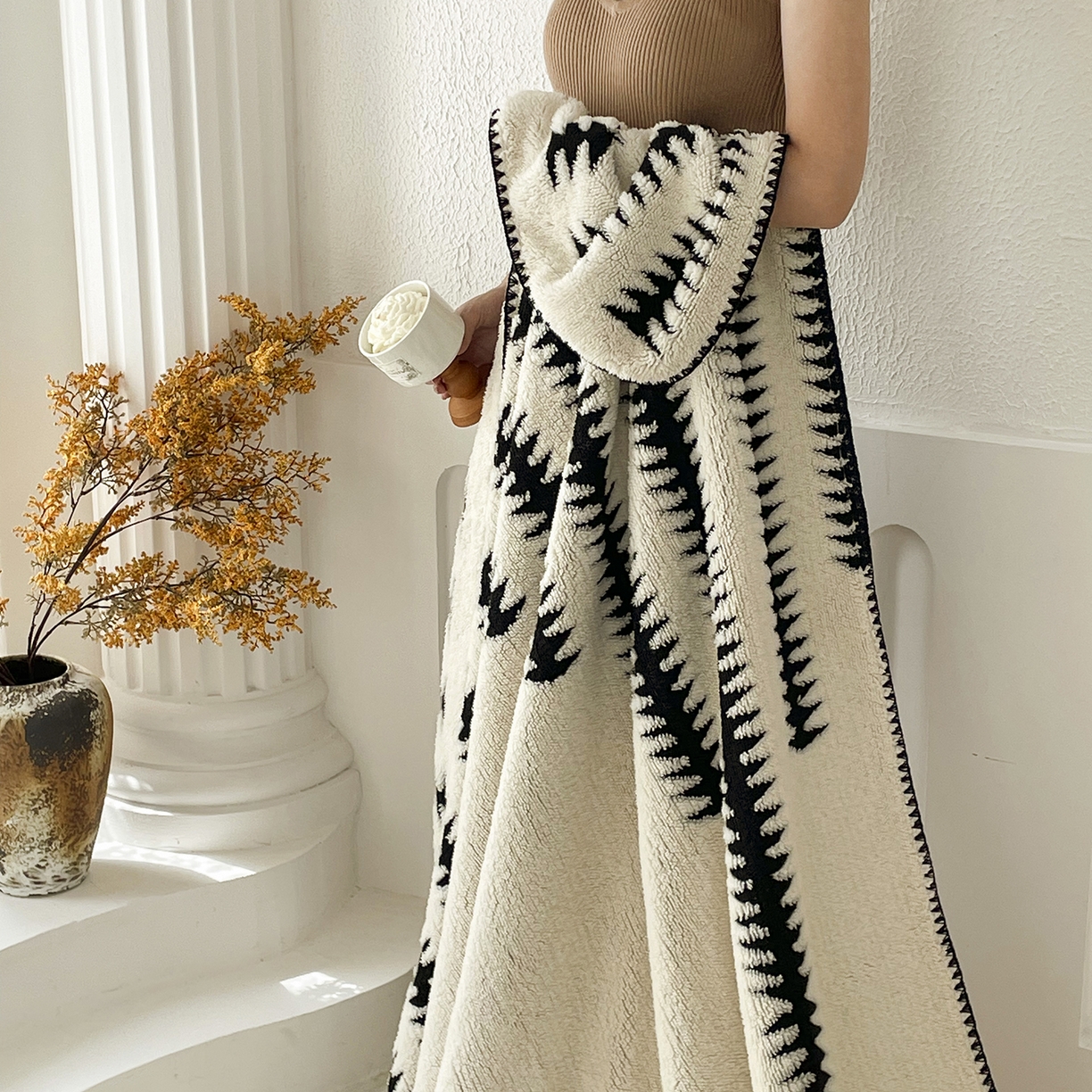 91家纺网 家纺一手货源 找家纺 十里居 2025新款双面印花舒棉绒毛毯多功能盖毯沙发毯跨境毛毯 节节高