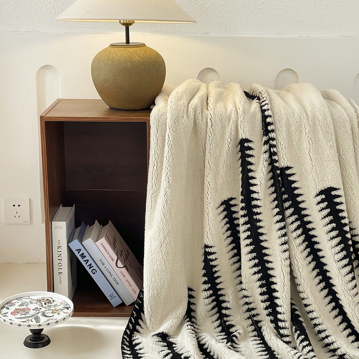 91家纺网 家纺一手货源 找家纺 十里居 2025新款双面印花舒棉绒毛毯多功能盖毯沙发毯跨境毛毯 节节高