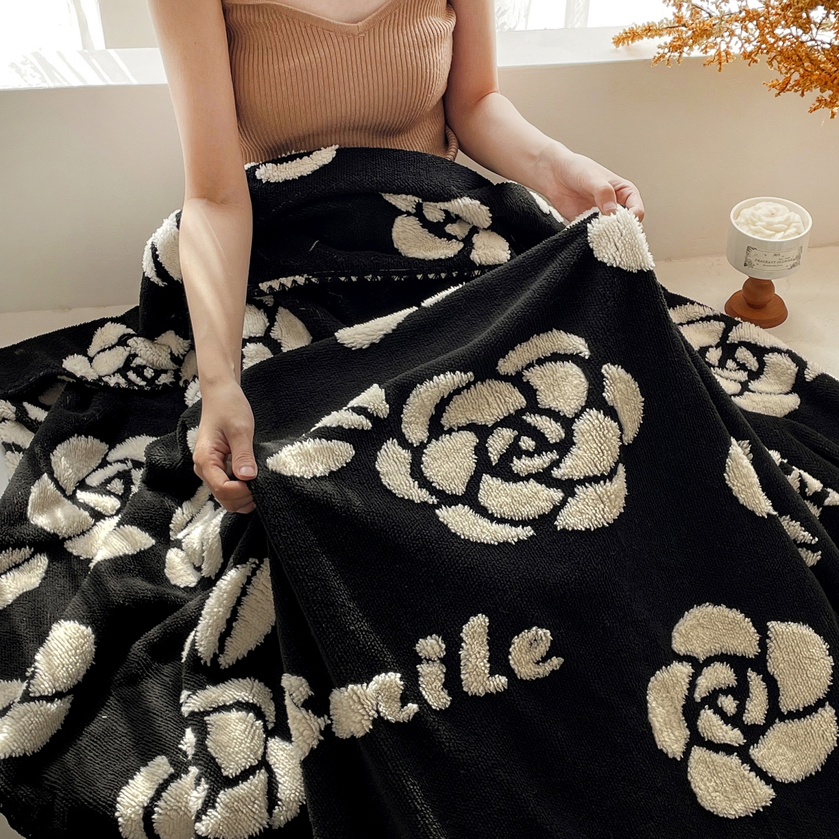 91家纺网 家纺一手货源 找家纺 十里居 2025新款双面印花舒棉绒毛毯多功能盖毯沙发毯跨境毛毯 山茶花