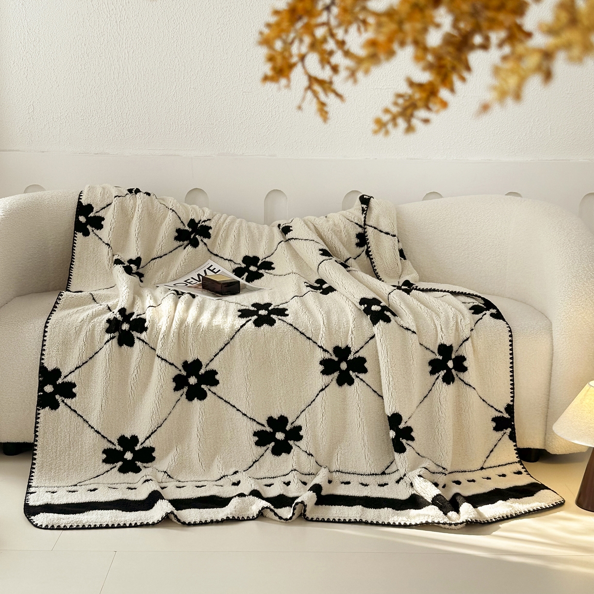 91家纺网 家纺一手货源 找家纺 十里居 2025新款双面印花舒棉绒毛毯多功能盖毯沙发毯跨境毛毯 四叶草