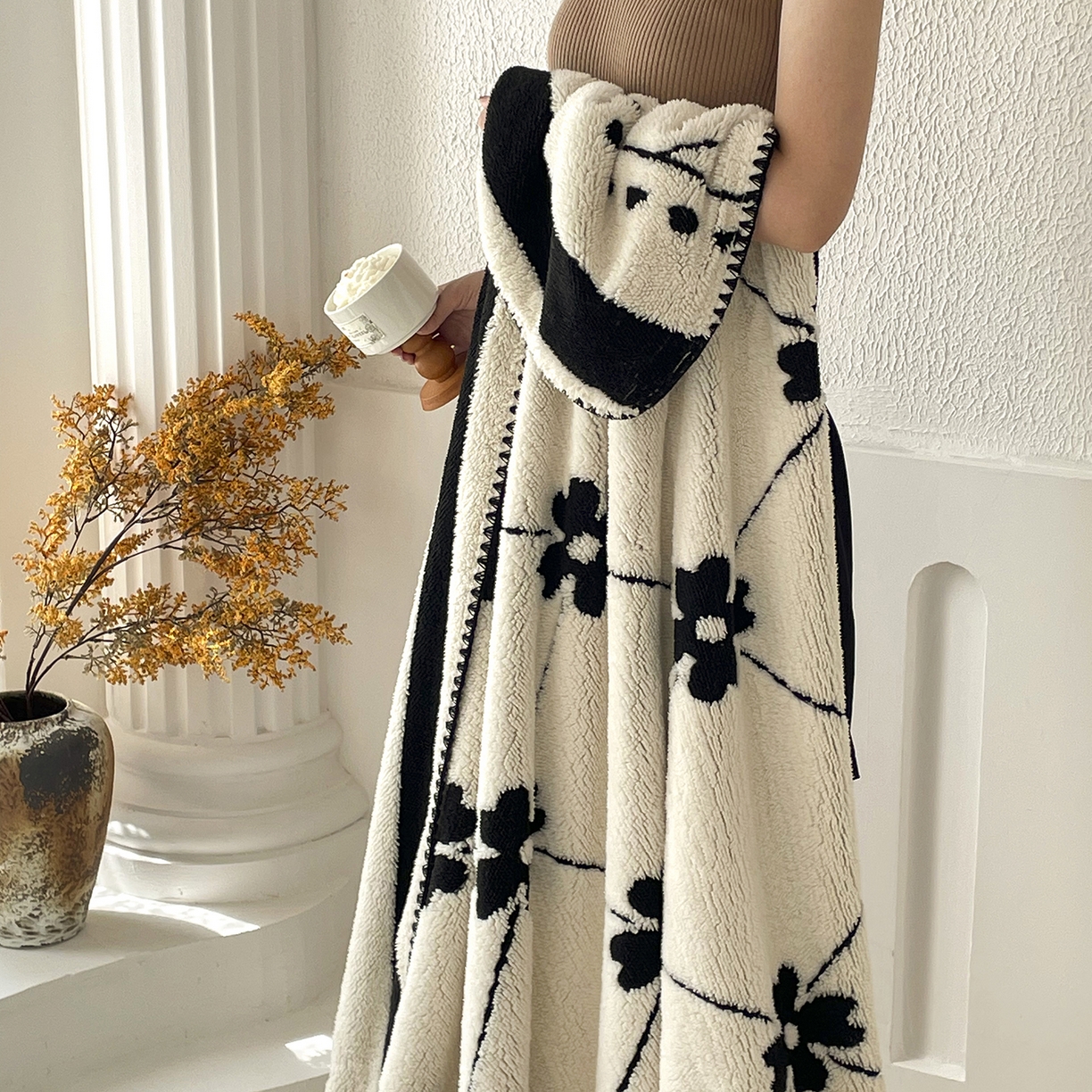 91家纺网 家纺一手货源 找家纺 十里居 2025新款双面印花舒棉绒毛毯多功能盖毯沙发毯跨境毛毯 四叶草