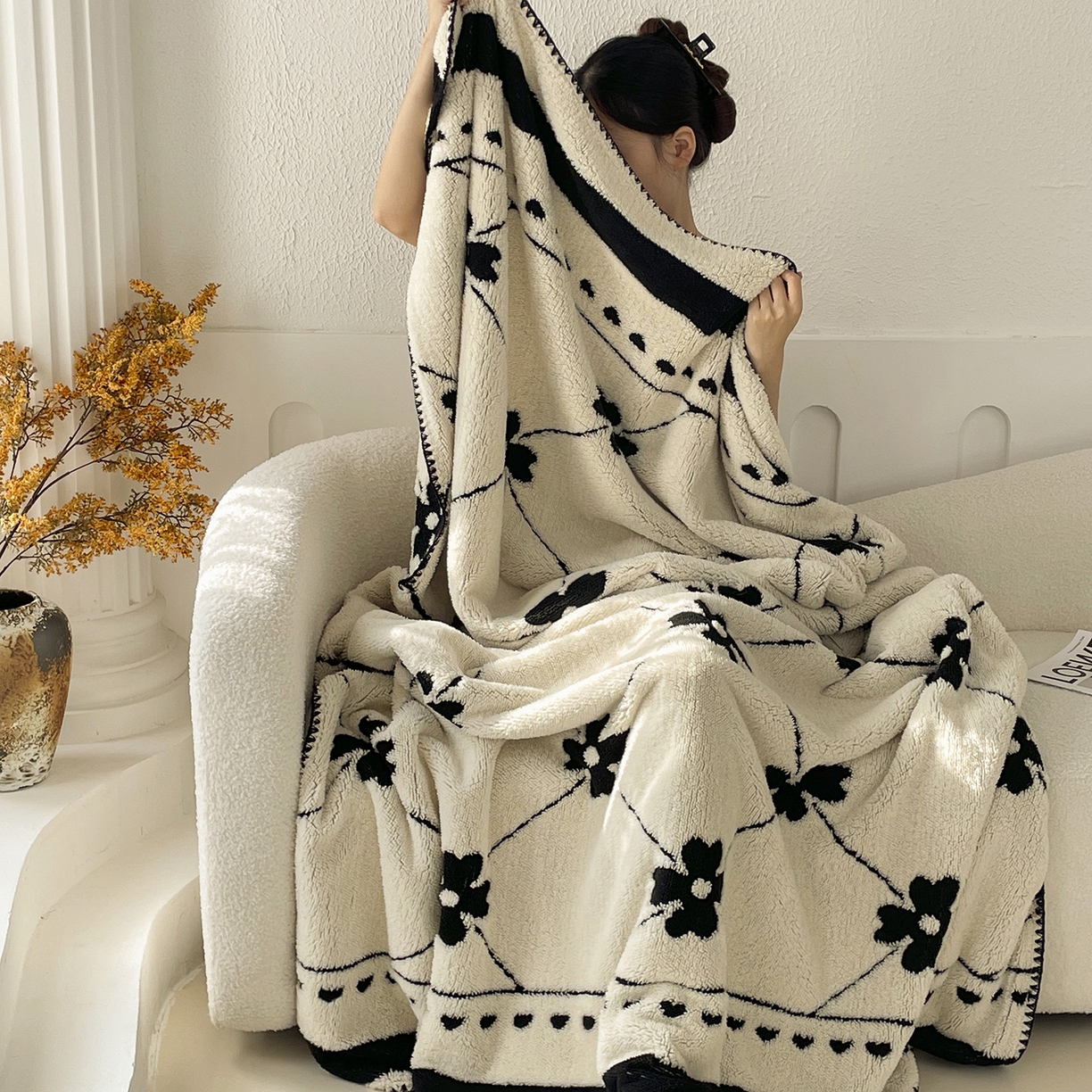 91家纺网 家纺一手货源 找家纺 十里居 2025新款双面印花舒棉绒毛毯多功能盖毯沙发毯跨境毛毯 四叶草