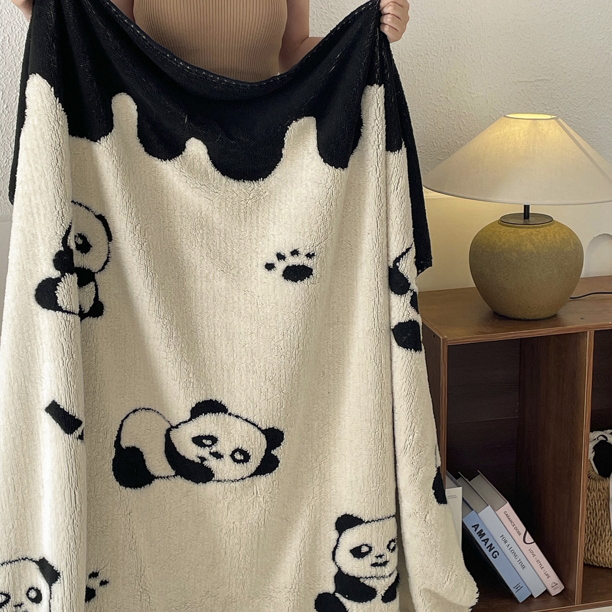 91家纺网 家纺一手货源 找家纺 十里居 2025新款双面印花舒棉绒毛毯多功能盖毯沙发毯跨境毛毯 小熊猫