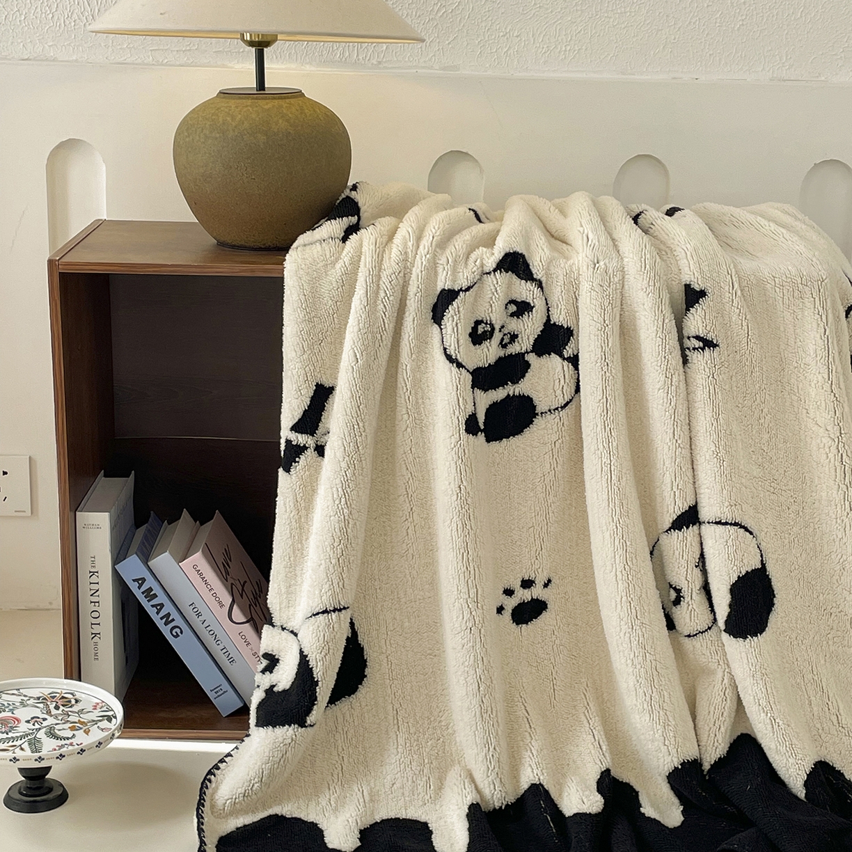 91家纺网 家纺一手货源 找家纺 十里居 2025新款双面印花舒棉绒毛毯多功能盖毯沙发毯跨境毛毯 小熊猫