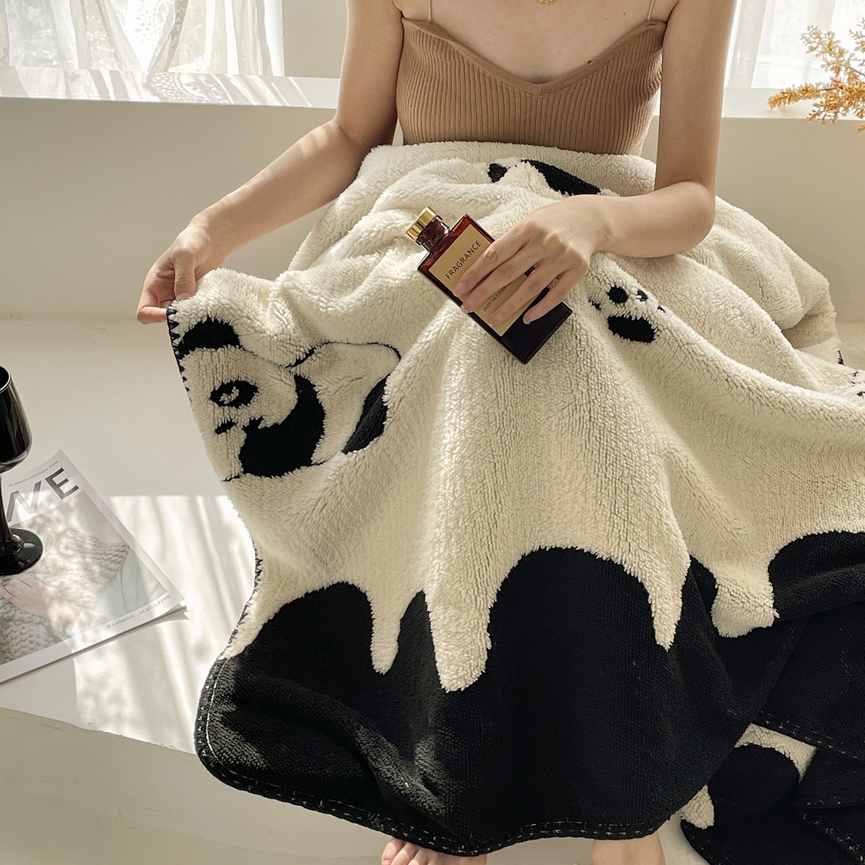 91家纺网 家纺一手货源 找家纺 十里居 2025新款双面印花舒棉绒毛毯多功能盖毯沙发毯跨境毛毯 小熊猫
