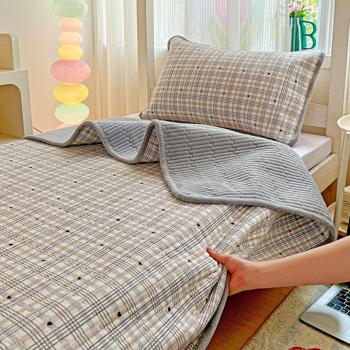 91家纺网 家纺一手货源 找家纺 （总）恒尚居 2025新款学生床盖纯棉牛奶绒正反两用夹棉床单床垫-秋冬款-四季通用【系列一】