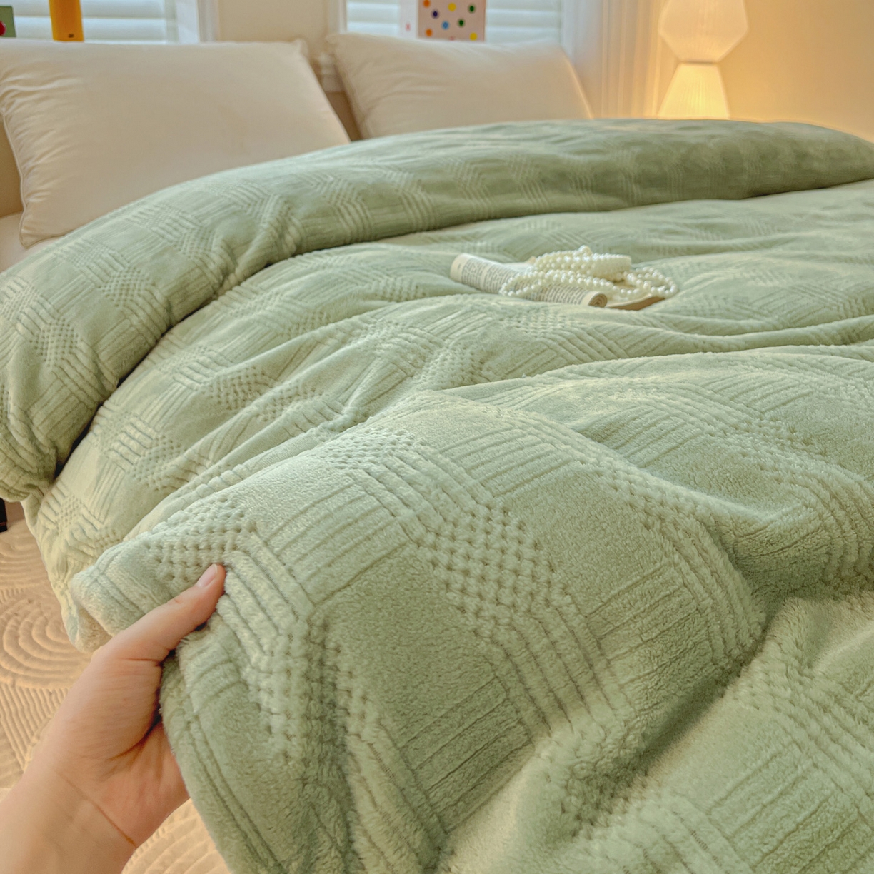 91家纺网 家纺一手货源 找家纺 美洲琳 2025新款提花简约珊瑚绒法莱绒毯毛毯毯子 绿色