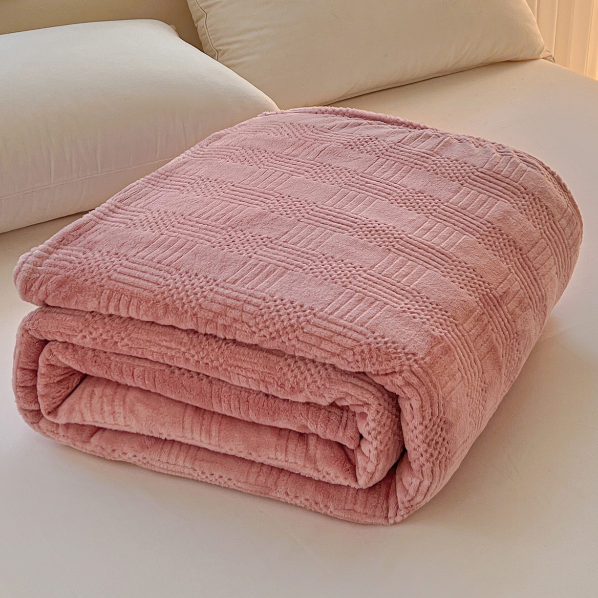 91家纺网 家纺一手货源 找家纺 美洲琳 2025新款提花简约珊瑚绒法莱绒毯毛毯毯子 粉色
