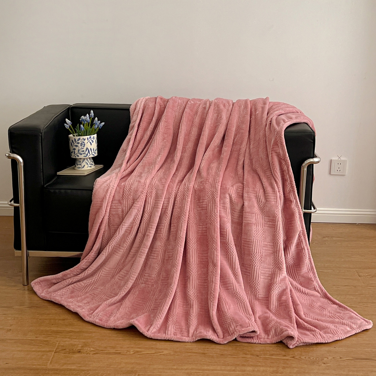 美洲琳 2025新款提花简约珊瑚绒法莱绒毯毛毯毯子 粉色