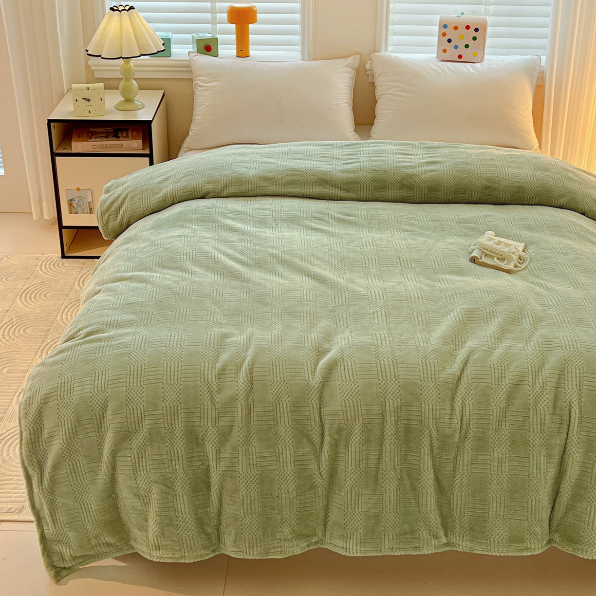 91家纺网 家纺一手货源 找家纺 美洲琳 2025新款提花简约珊瑚绒法莱绒毯毛毯毯子 绿色