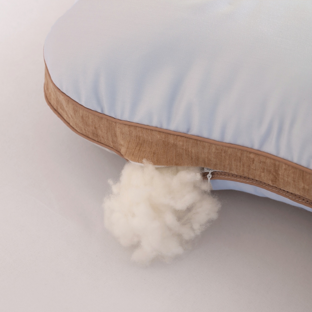 91家纺网 家纺一手货源 找家纺 （总）麦肯锡 2025新款牵引护颈枕枕头枕芯