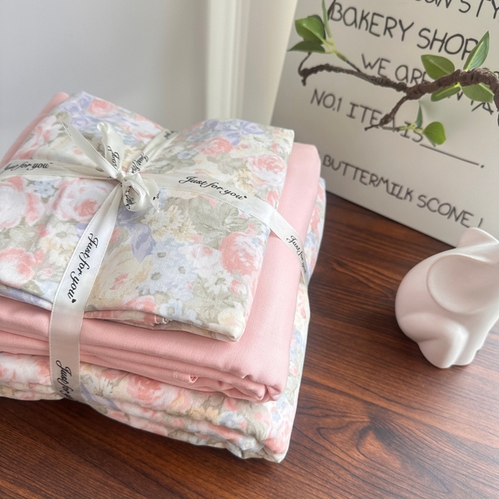 91家纺网 家纺一手货源 找家纺 爱思佳 2024新款A类母婴全棉双层纱印花四件套直播热卖系列三 叠拍图 暖阳绿意