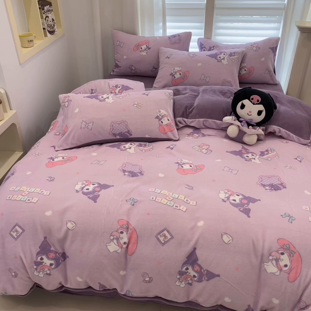 91家纺网 家纺一手货源 找家纺 孩子王家纺 2025新款正版授权卡通牛奶绒小版奥特曼-三丽鸥（含防伪码） 邂逅童年