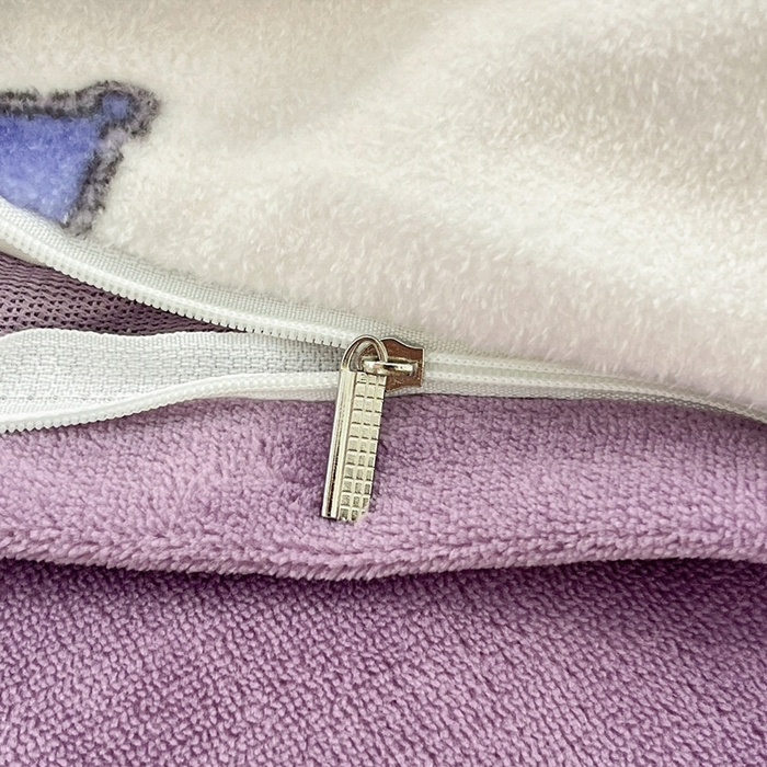 91家纺网 家纺一手货源 找家纺 孩子王家纺 2025新款正版授权卡通牛奶绒小版奥特曼-三丽鸥（含防伪码） 布丁库洛米