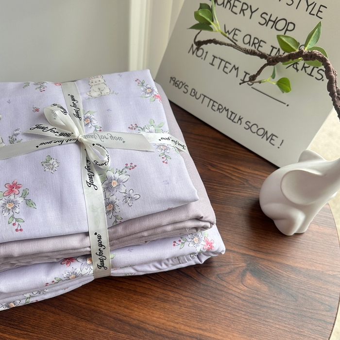 91家纺网 家纺一手货源 找家纺 爱思佳 2024新款A类母婴全棉双层纱印花四件套直播热卖系列三 叠拍图 兔野花园