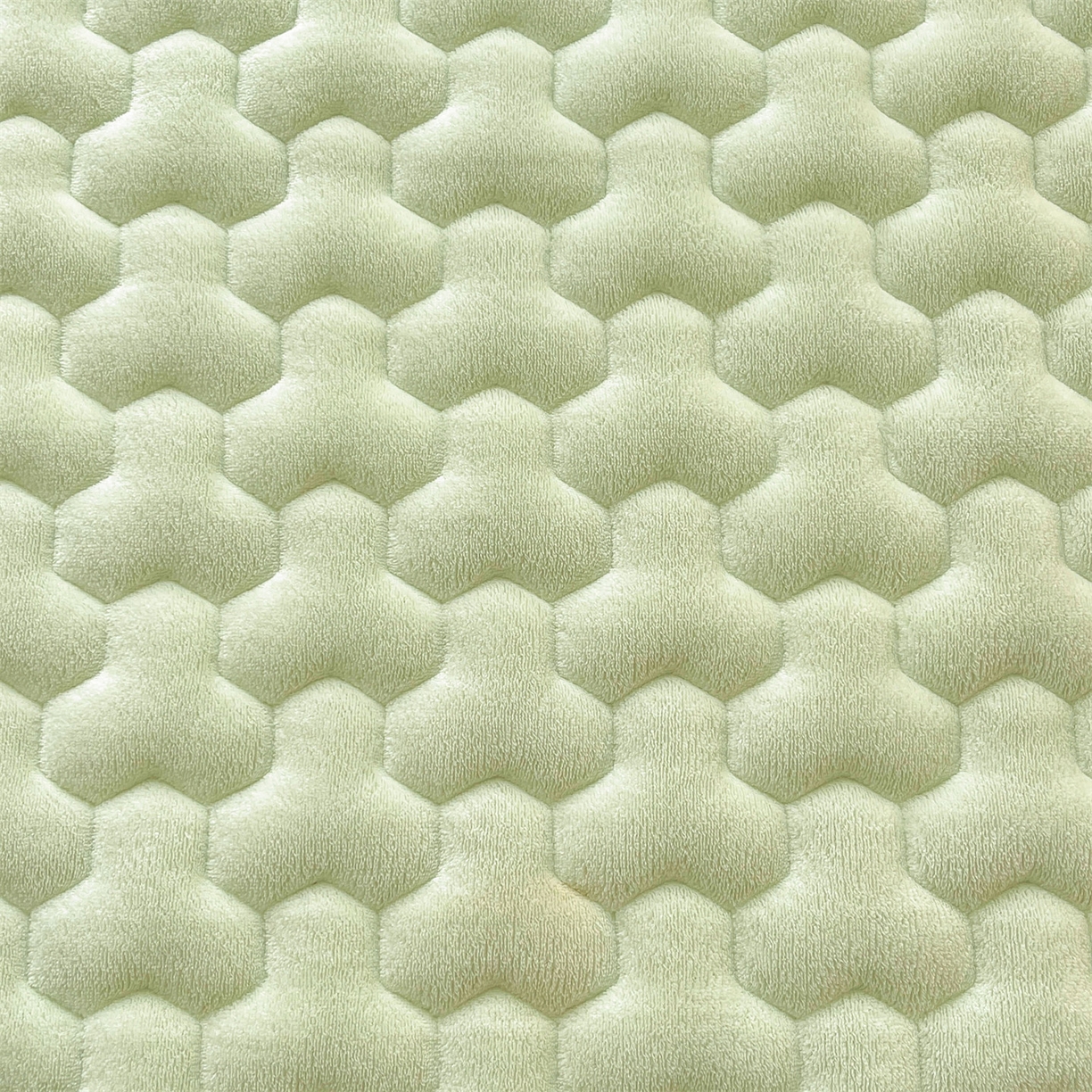 91家纺网 家纺一手货源 找家纺 雯豆家纺 2025新款刺绣牛奶绒夹棉床笠绣花款卡通床笠三件套 萌宠-薄荷绿