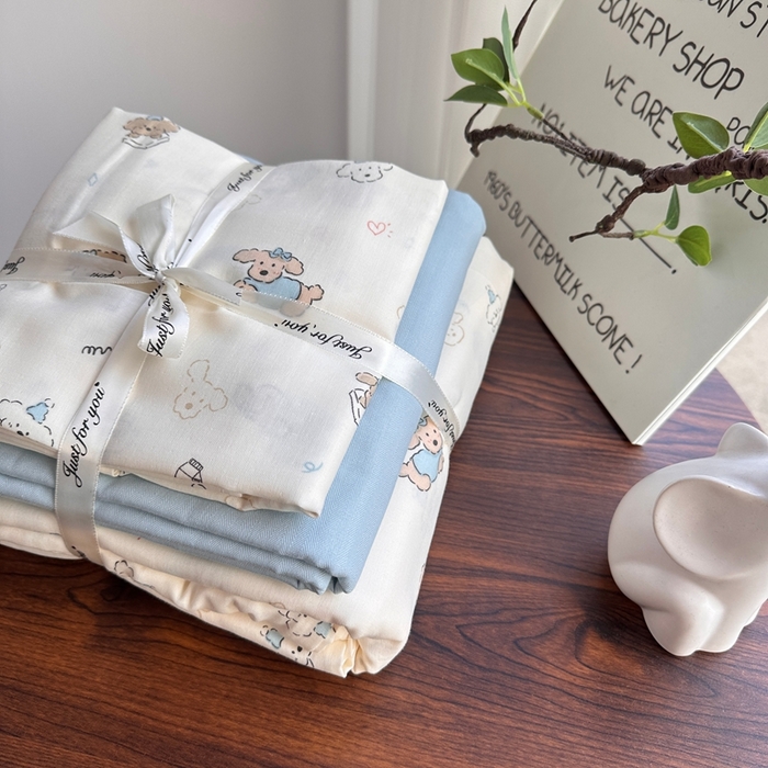 91家纺网 家纺一手货源 找家纺 爱思佳 2024新款A类母婴全棉双层纱印花四件套直播热卖系列三 叠拍图 星仔